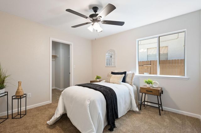 609 Roadrunner Dr, Patterson, CA 95363