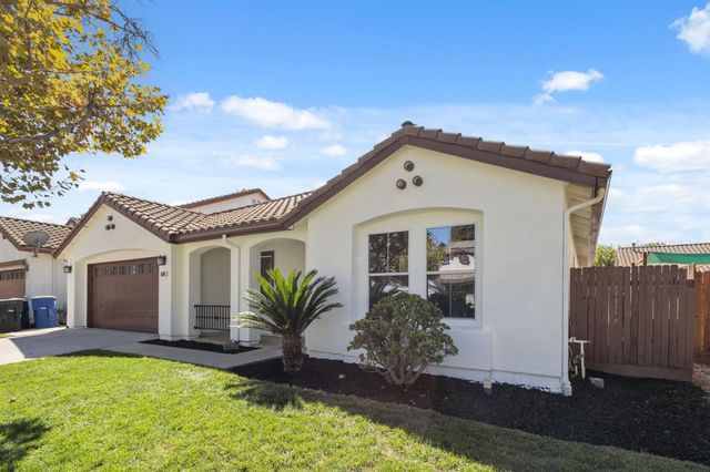 609 Roadrunner Dr, Patterson, CA 95363