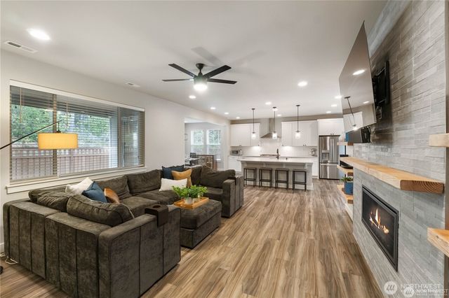 12956 186th Ave E, Bonney Lake, WA 98391