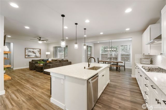 12956 186th Ave E, Bonney Lake, WA 98391