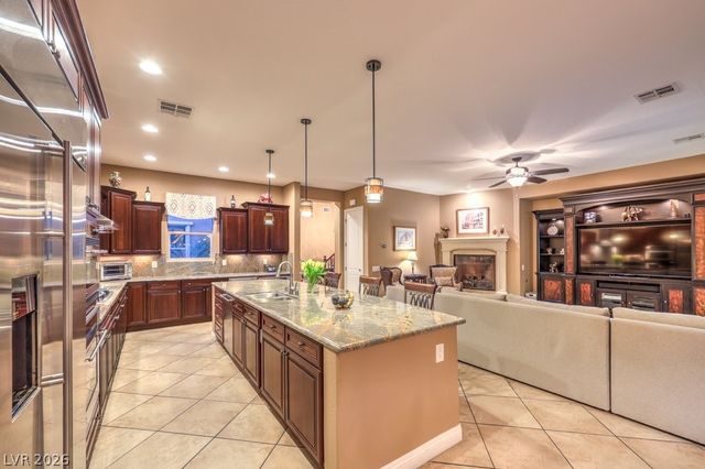 2712 Marie Antoinette Street, Henderson, NV 89044