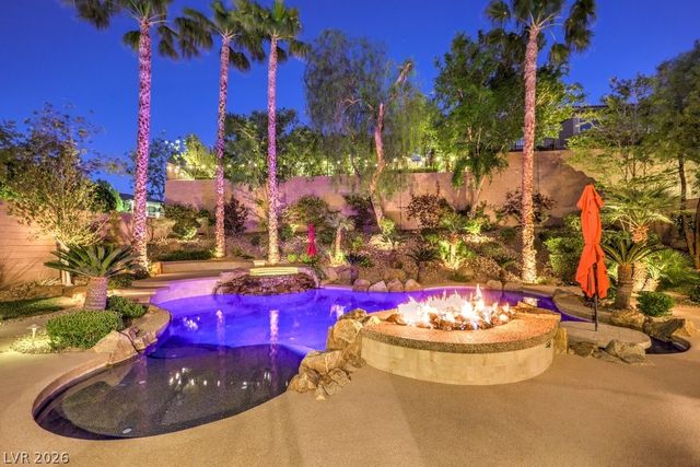 2712 Marie Antoinette Street, Henderson, NV 89044