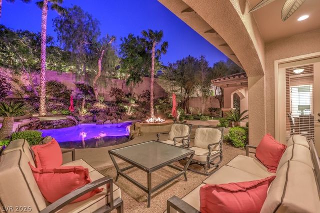 2712 Marie Antoinette Street, Henderson, NV 89044