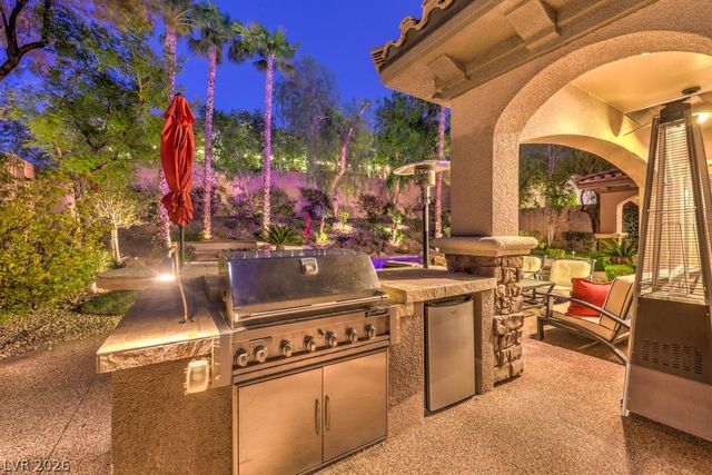 2712 Marie Antoinette Street, Henderson, NV 89044