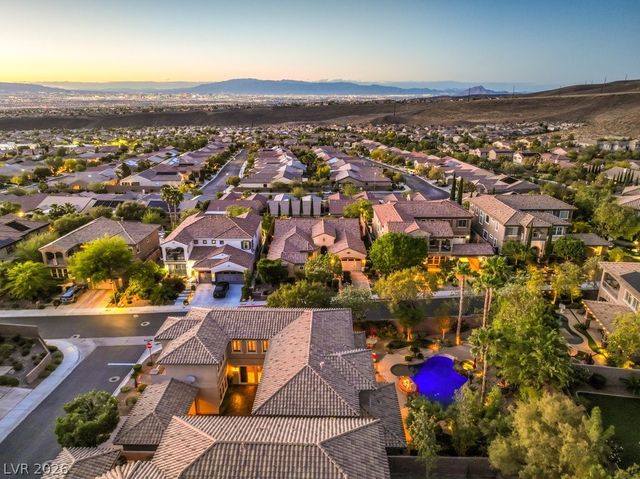 2712 Marie Antoinette Street, Henderson, NV 89044