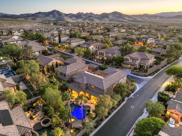2712 Marie Antoinette Street, Henderson, NV 89044