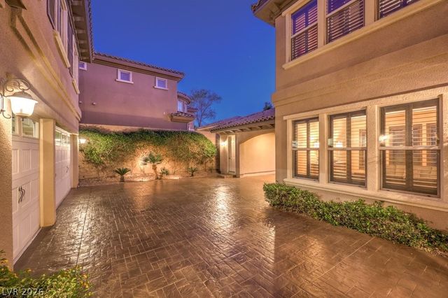 2712 Marie Antoinette Street, Henderson, NV 89044