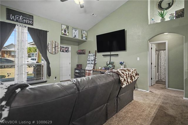 139 Pine Street, Greenwood, AR 72936