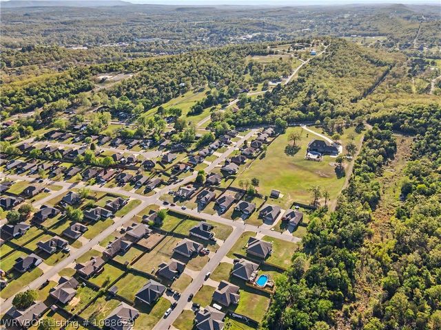 139 Pine Street, Greenwood, AR 72936