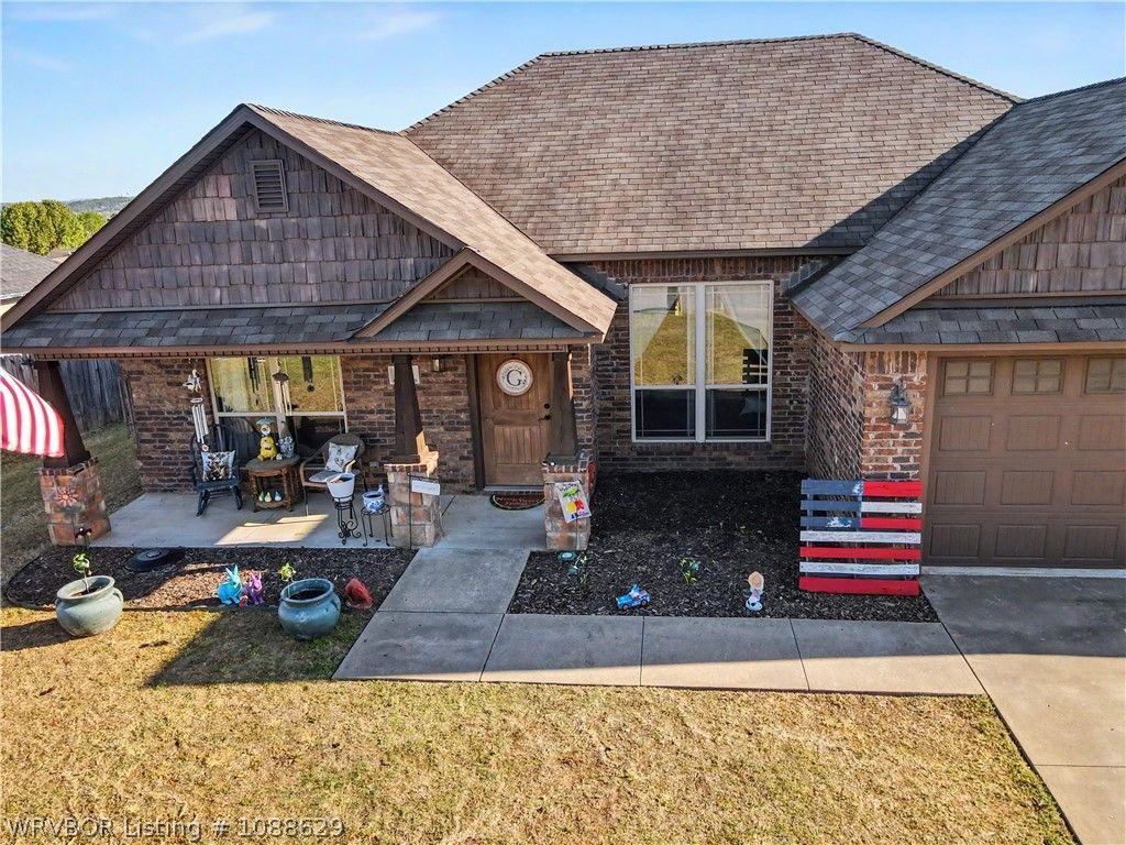 139 Pine Street, Greenwood, AR 72936