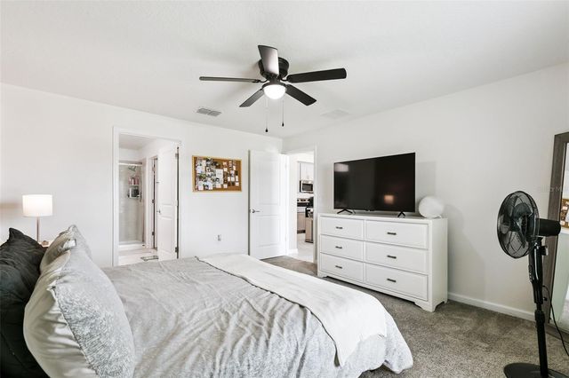 1949 HEART LAKE DRIVE, Groveland, FL 34736