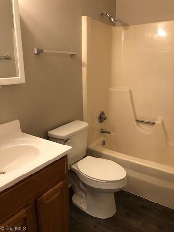 3300 Starlight Drive 5, Winston-salem, NC 27107