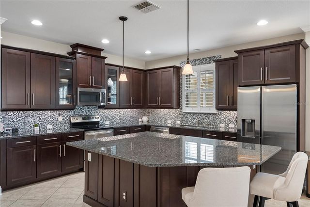 10539 WARLOW CREEK STREET, Orlando, FL 32832