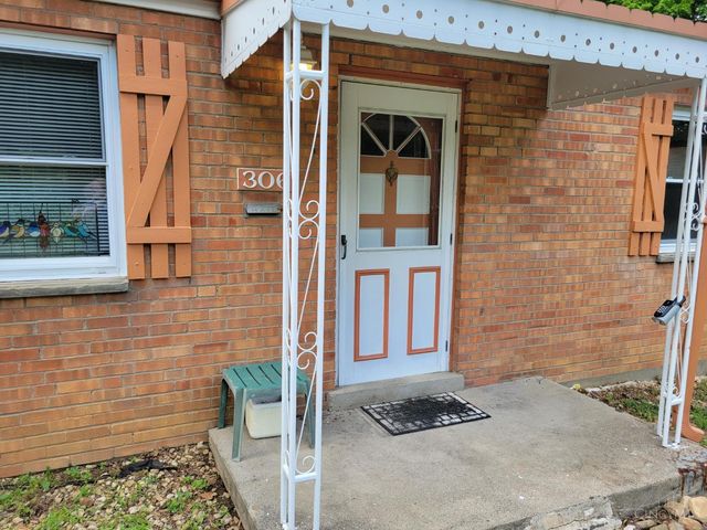 306 Forestwood Drive, Springfield Twp., OH 45216