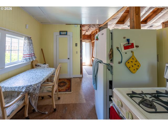 1019 N FRANKLIN St, Seaside, OR 97138