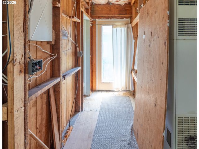 1019 N FRANKLIN St, Seaside, OR 97138