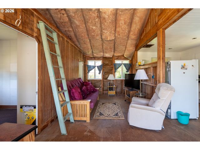 1019 N FRANKLIN St, Seaside, OR 97138