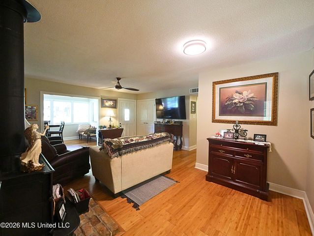 9936 Ana Hulu Street, Diamondhead, MS 39525
