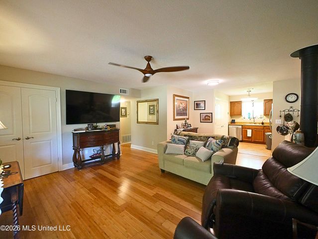 9936 Ana Hulu Street, Diamondhead, MS 39525