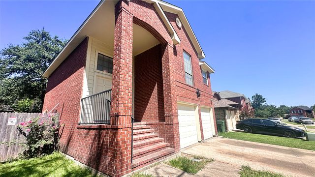 708 Meadowcreek Court, Garland, TX 75043