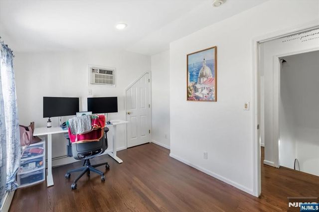 7 Chaplin Court, Clifton, NJ 07012