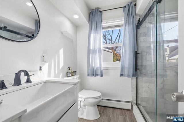 7 Chaplin Court, Clifton, NJ 07012