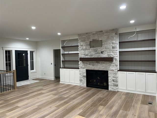 4716 Hidden Ridge Drive, Hudsonville, MI 49426