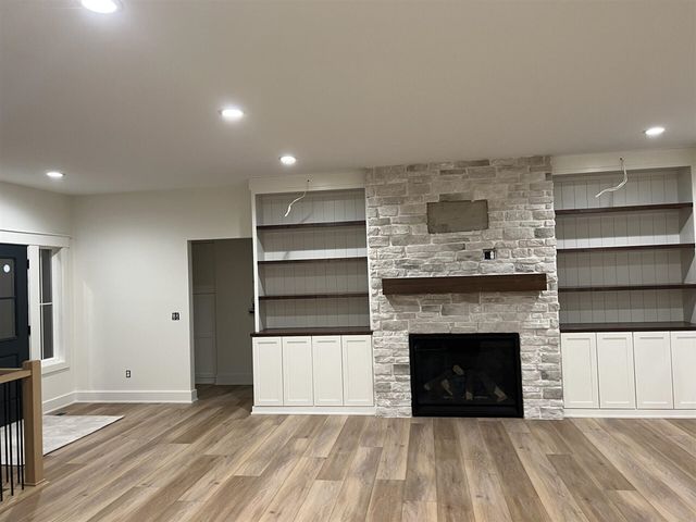 4716 Hidden Ridge Drive, Hudsonville, MI 49426