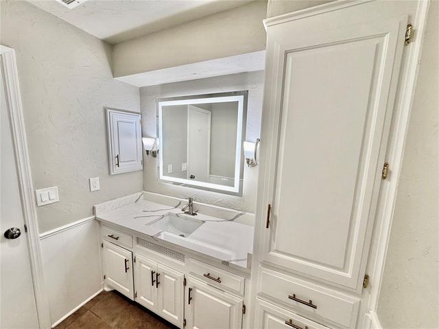 8325 Arlington Drive, Oklahoma City, OK 73132