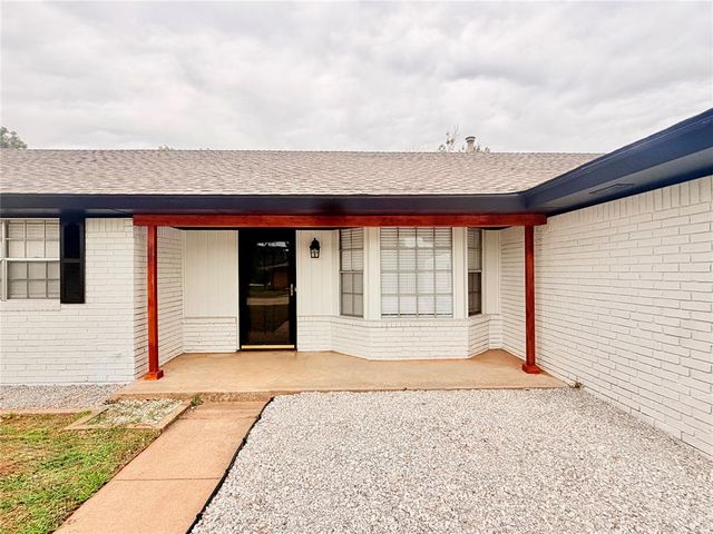 8325 Arlington Drive, Oklahoma City, OK 73132