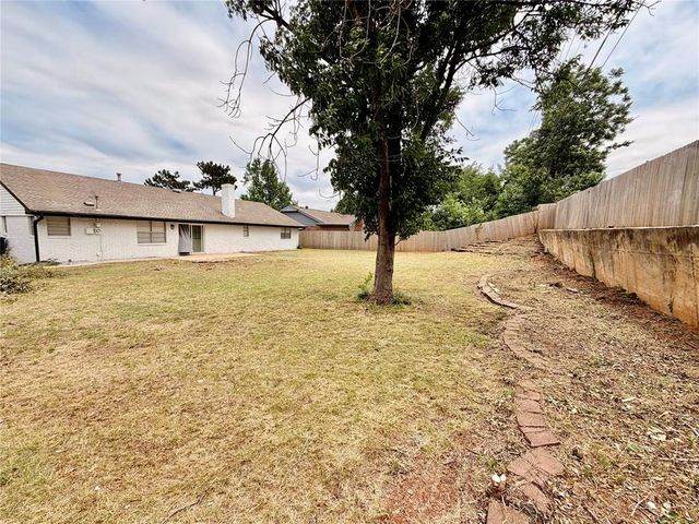 8325 Arlington Drive, Oklahoma City, OK 73132