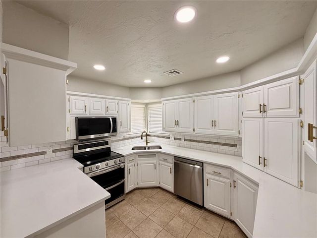 8325 Arlington Drive, Oklahoma City, OK 73132