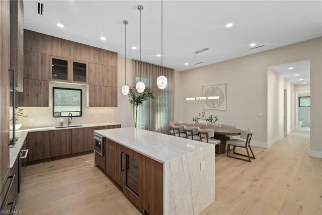 1364 Cypress Woods DR, Naples, FL 34103