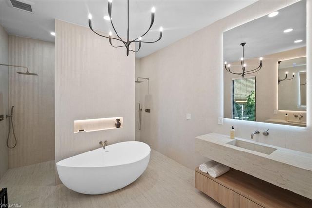 1364 Cypress Woods DR, Naples, FL 34103