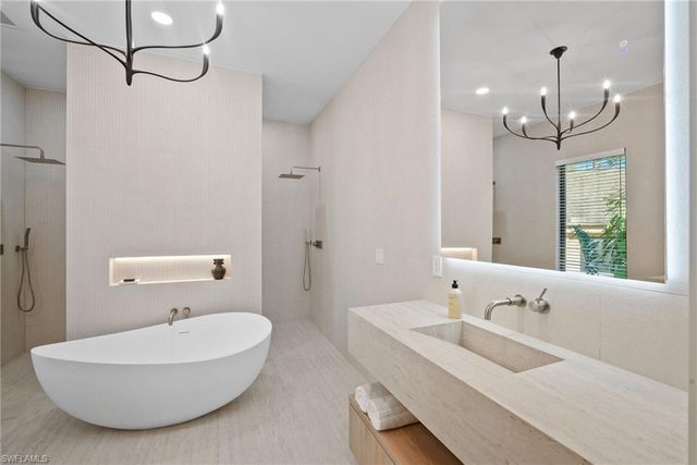 1364 Cypress Woods DR, Naples, FL 34103