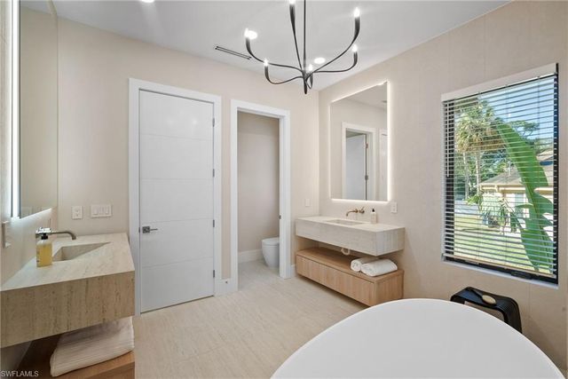 1364 Cypress Woods DR, Naples, FL 34103
