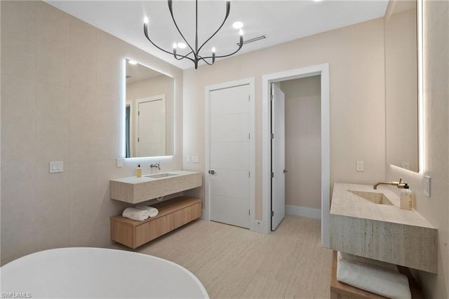 1364 Cypress Woods DR, Naples, FL 34103