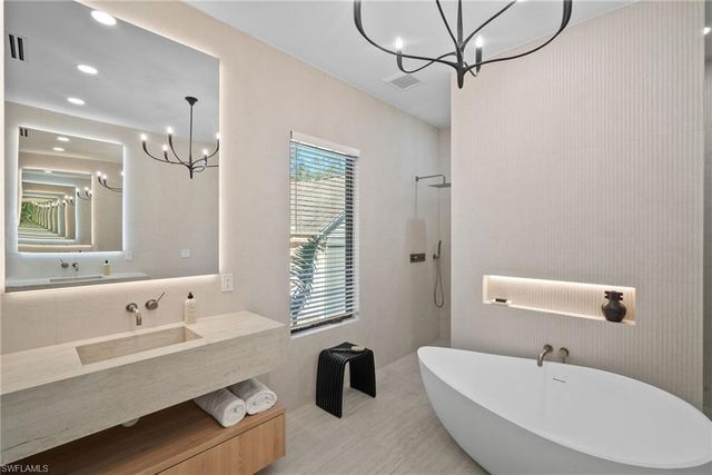 1364 Cypress Woods DR, Naples, FL 34103