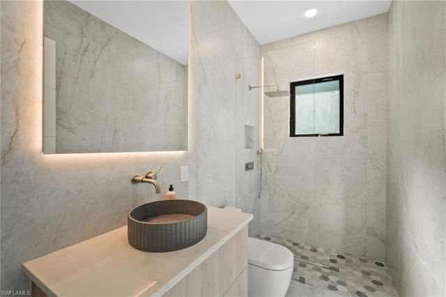 1364 Cypress Woods DR, Naples, FL 34103