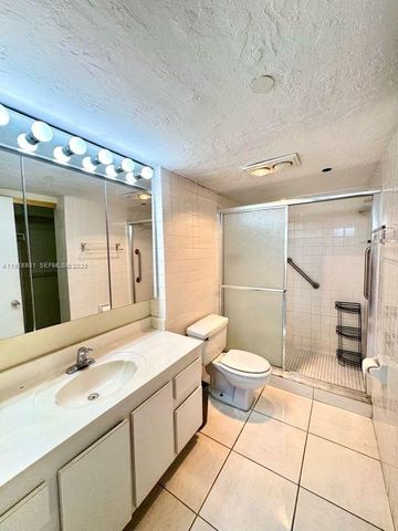 1200 Saint Charles Place 218, Pembroke Pines, FL 33026