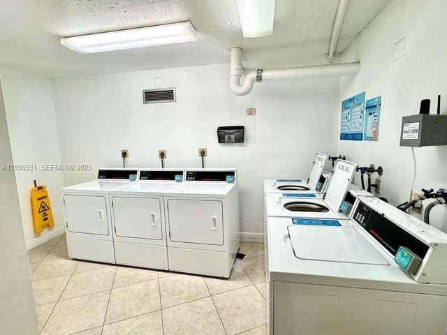 1200 Saint Charles Place 218, Pembroke Pines, FL 33026