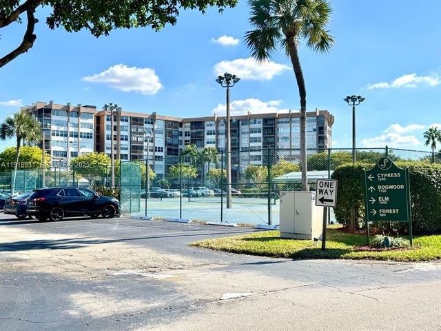 1200 Saint Charles Place 218, Pembroke Pines, FL 33026