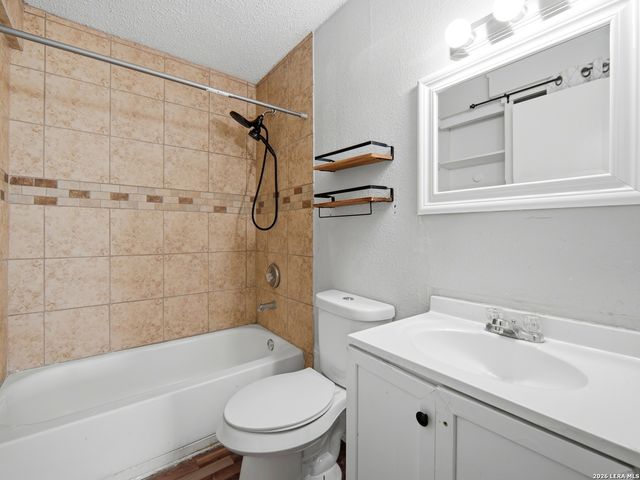 305 Toepperwein, Converse, TX 78109