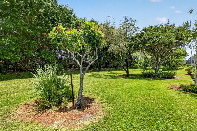 7223 Summer Tree Drive, Boynton Beach, FL 33437