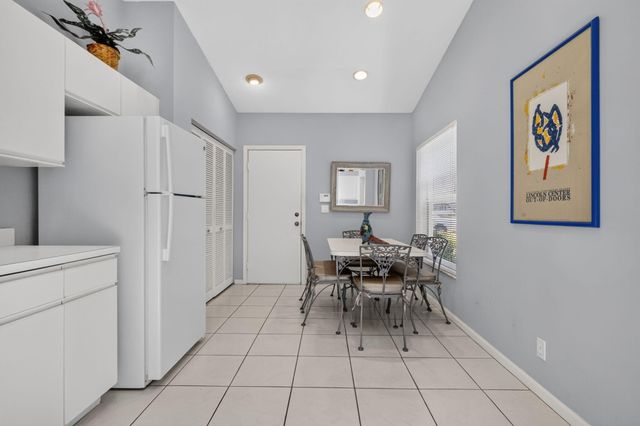 7223 Summer Tree Drive, Boynton Beach, FL 33437