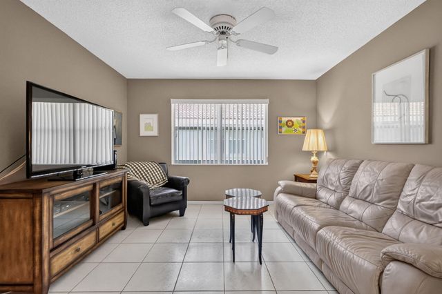 7223 Summer Tree Drive, Boynton Beach, FL 33437