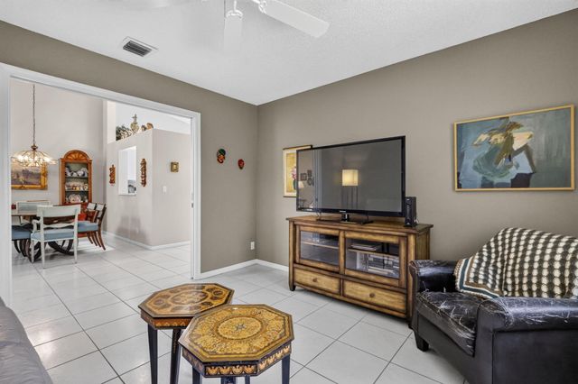7223 Summer Tree Drive, Boynton Beach, FL 33437