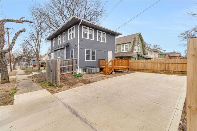 5647 WAYNE Avenue, Kansas City, MO 64110