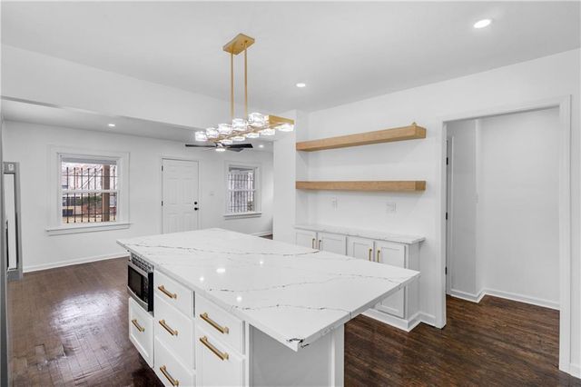 5647 WAYNE Avenue, Kansas City, MO 64110