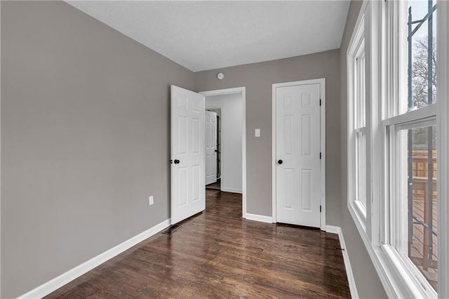 5647 WAYNE Avenue, Kansas City, MO 64110